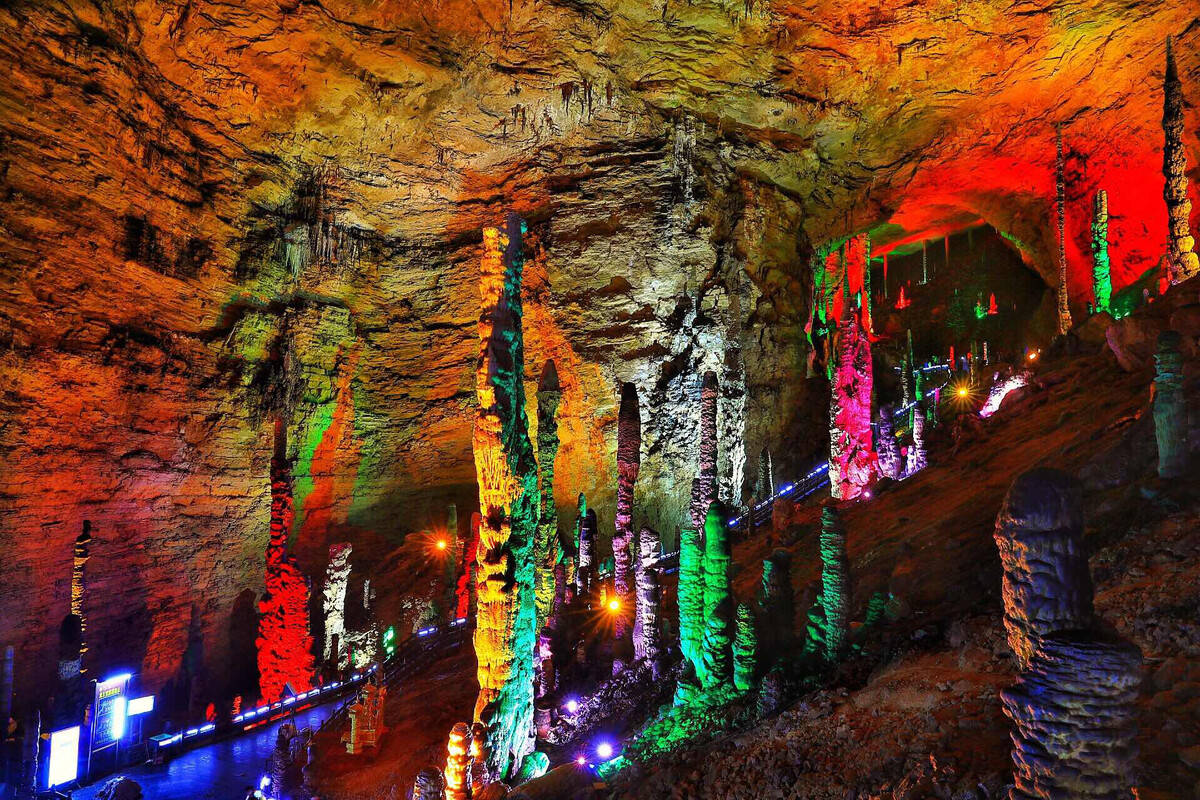 yellow dragon cave zhangjiajie